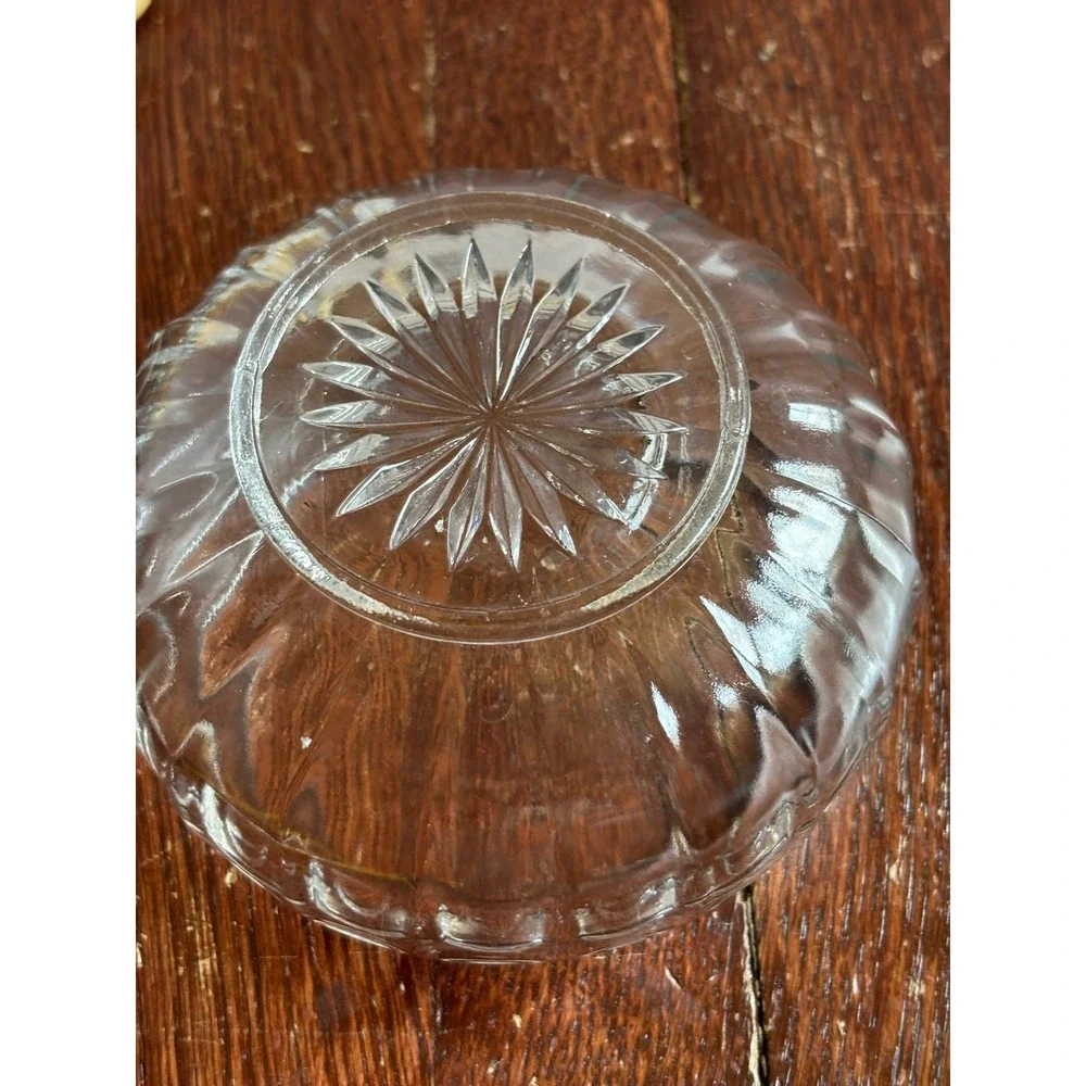 Vintage Clear Pressed Glass Ribbed Bowl Sunburst Base Fluted Candy Dish 4.5 inch
